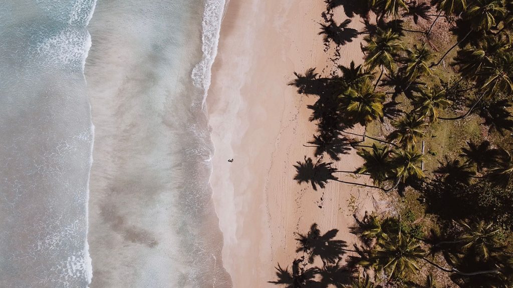 Drohnenaufnahme von Playa Cosón bei Las Terrenas